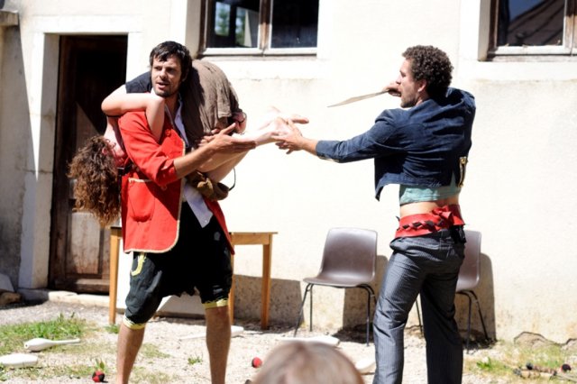 phoca_thumb_l_cabaret_des_gens_du_coin_3