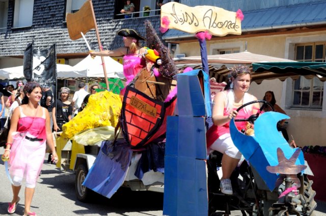 phoca_thumb_l_parade_12